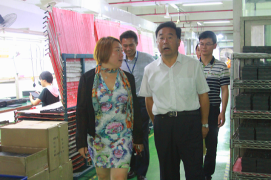 甘肃省武山县领导莅临钱柜QG777参观考察