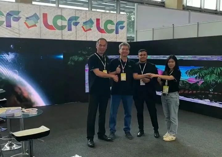 钱柜QG777哥伦比亚LED显示屏展