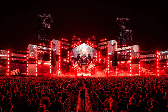 一路生花！钱柜QG777大屏激发文旅演艺新活力！ 